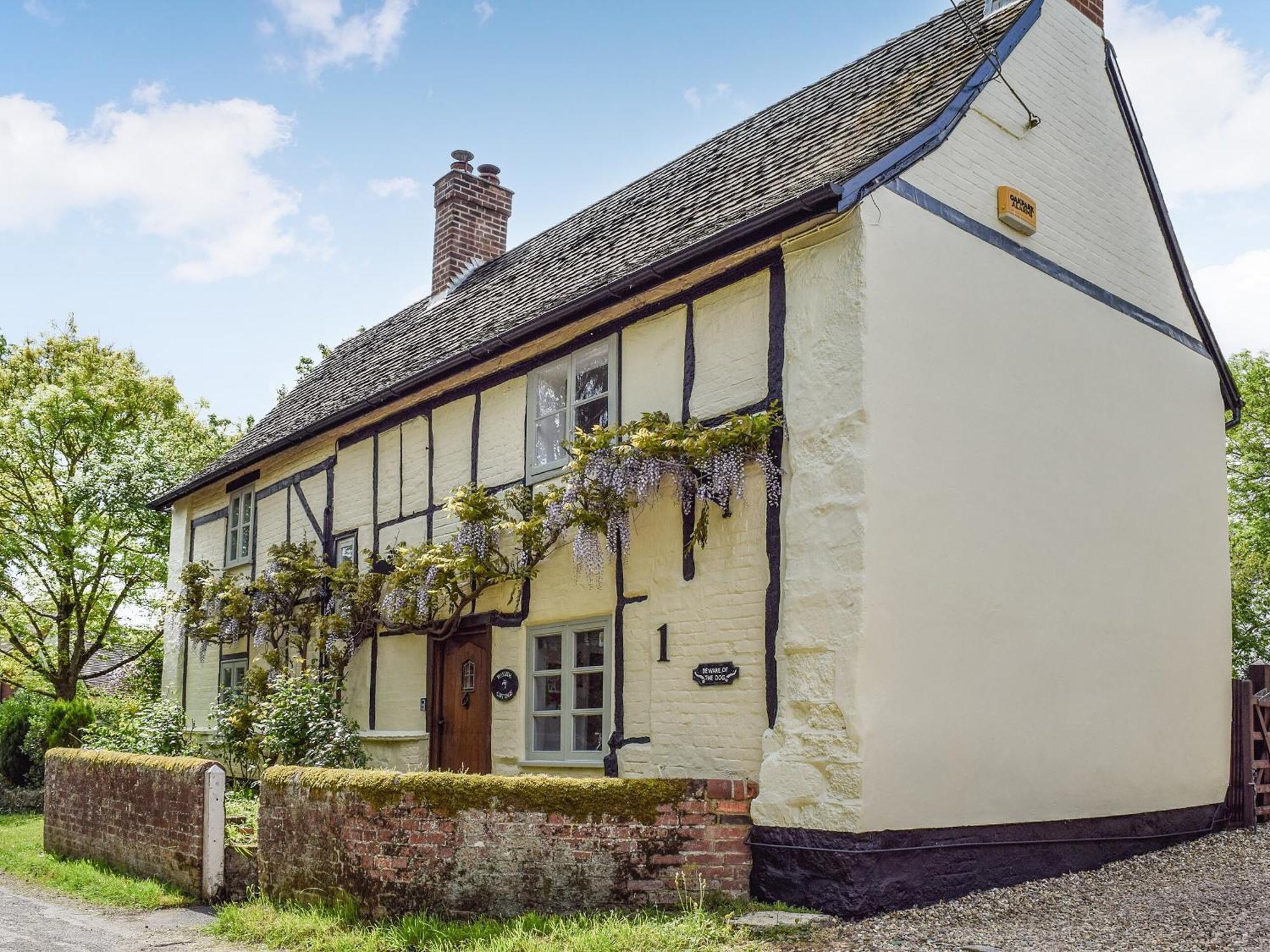 Wayside Cottage Adstock Экстерьер фото